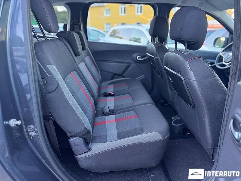 2019 Dacia Lodgy Stepway — Miniatură 16