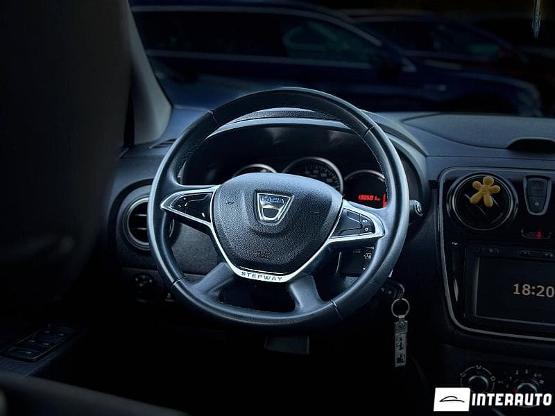 2019 Dacia Lodgy Stepway — Miniatură 7