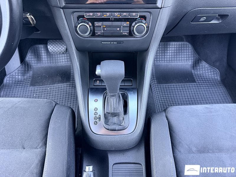 2010 Volkswagen Golf — Miniatură 14