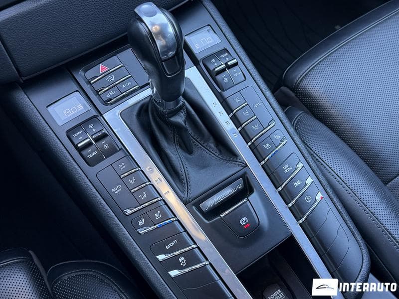 2018 Porsche Macan — Miniatură 15