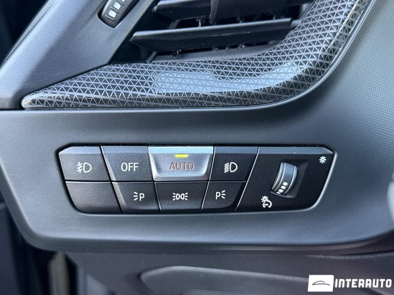 2021 BMW 228i — Miniatură 10
