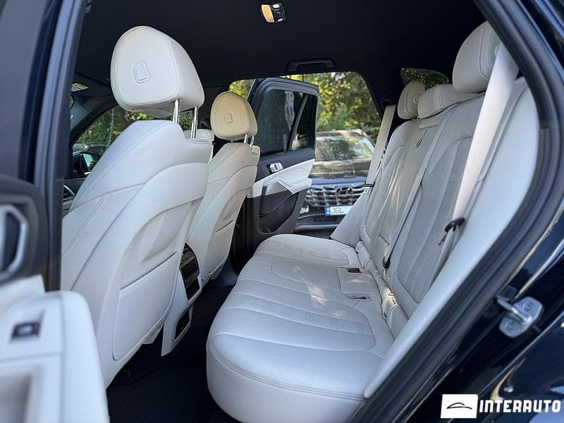 2021 BMW X5 2.5D — Miniatură 17