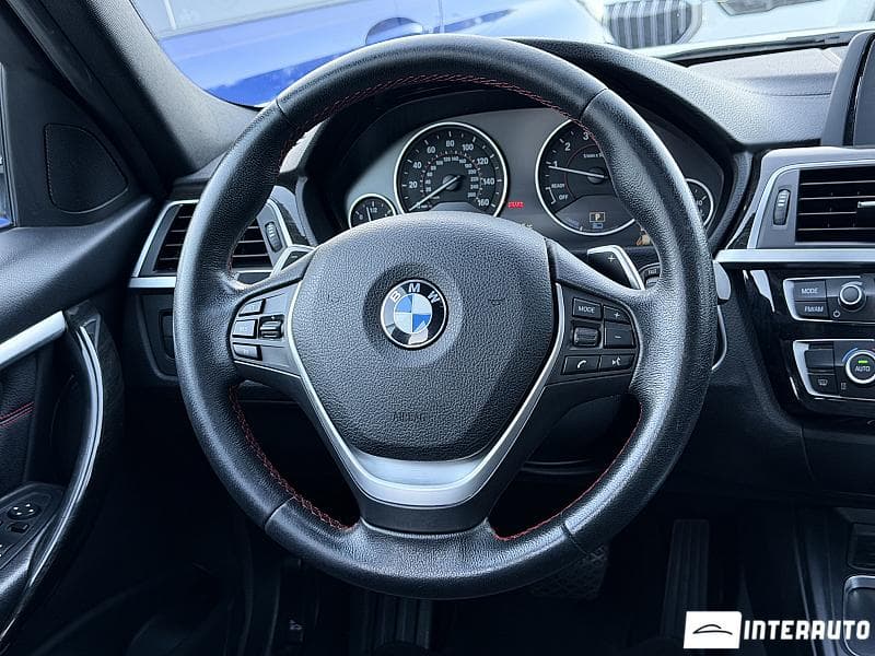 2017 BMW 330E — Miniatură 12