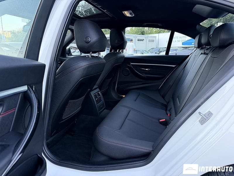 2017 BMW 330E — Miniatură 7