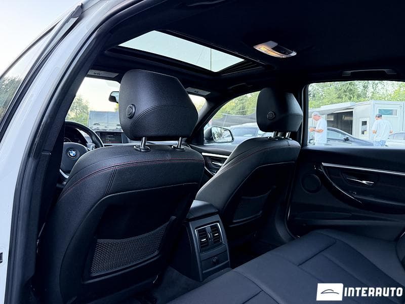 2017 BMW 330E — Miniatură 9