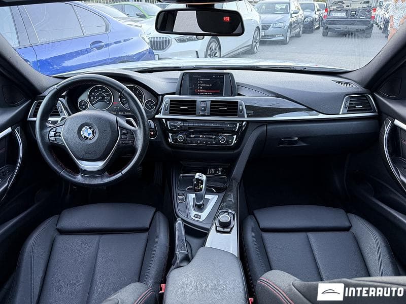 2017 BMW 330E — Miniatură 10