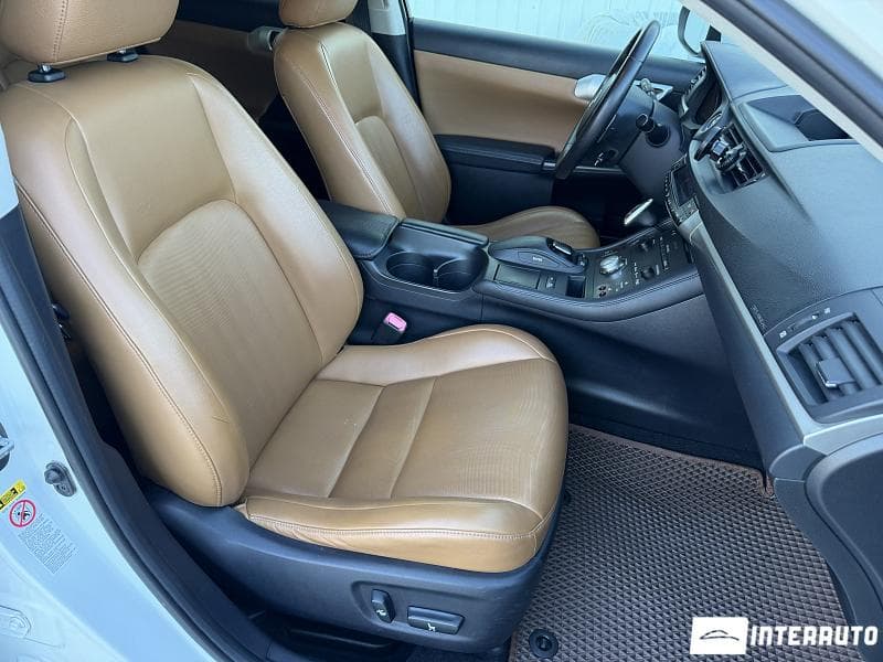 2013 Lexus CT 200h — Miniatură 16