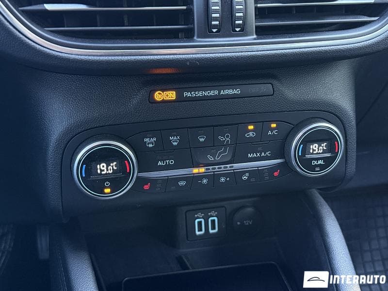 2021 Ford Kuga — Miniatură 16