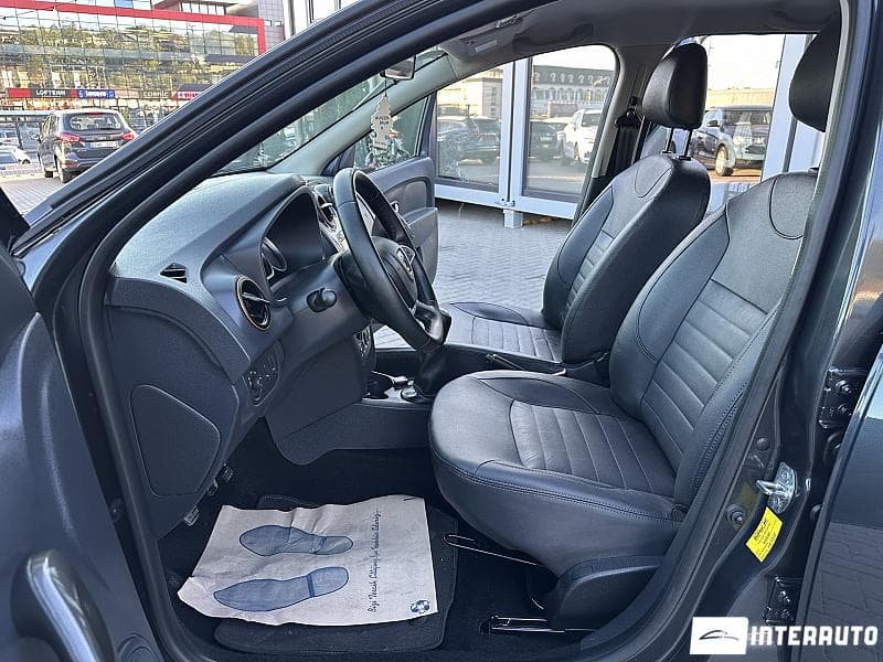 2017 Dacia Sandero Stepway — Miniatură 5