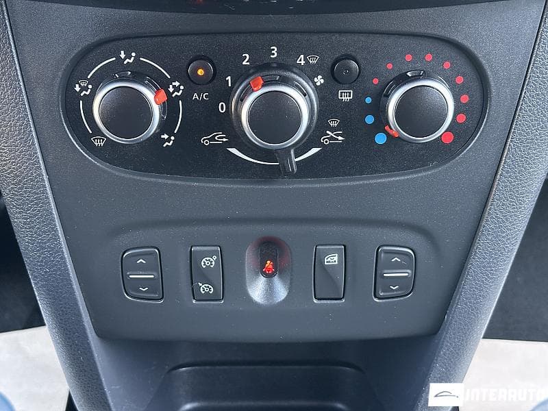 2017 Dacia Sandero Stepway — Miniatură 10