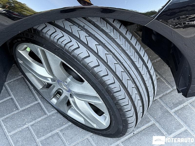 2010 Mercedes E 220 — Miniatură 17