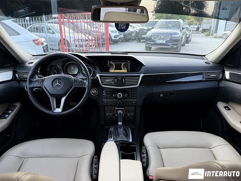 2010 Mercedes E 220 — Miniatură 9