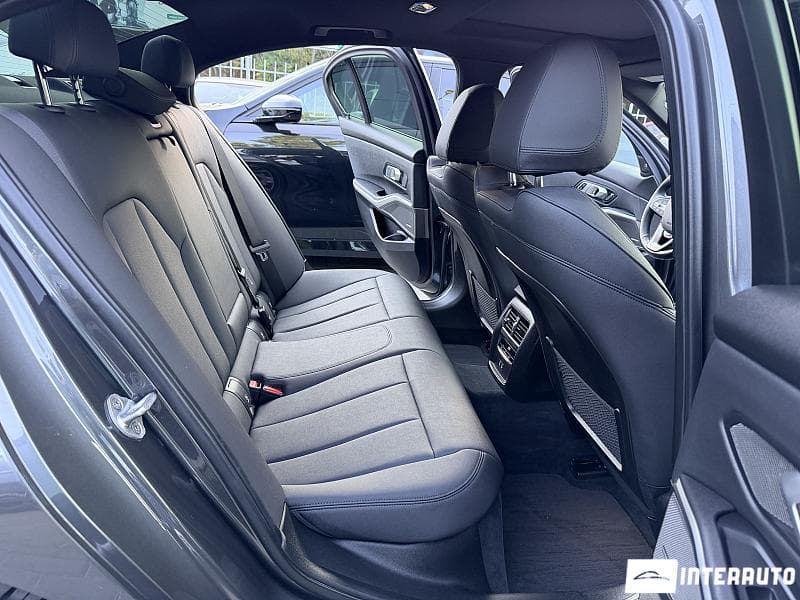 2021 BMW 330E — Miniatură 8