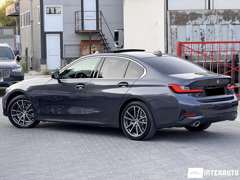 2021 BMW 330E — Miniatură 4