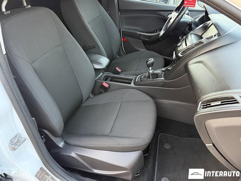 2015 Ford Focus — Miniatură 16