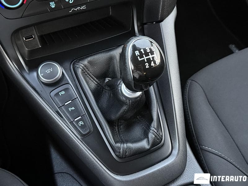 2015 Ford Focus — Miniatură 15
