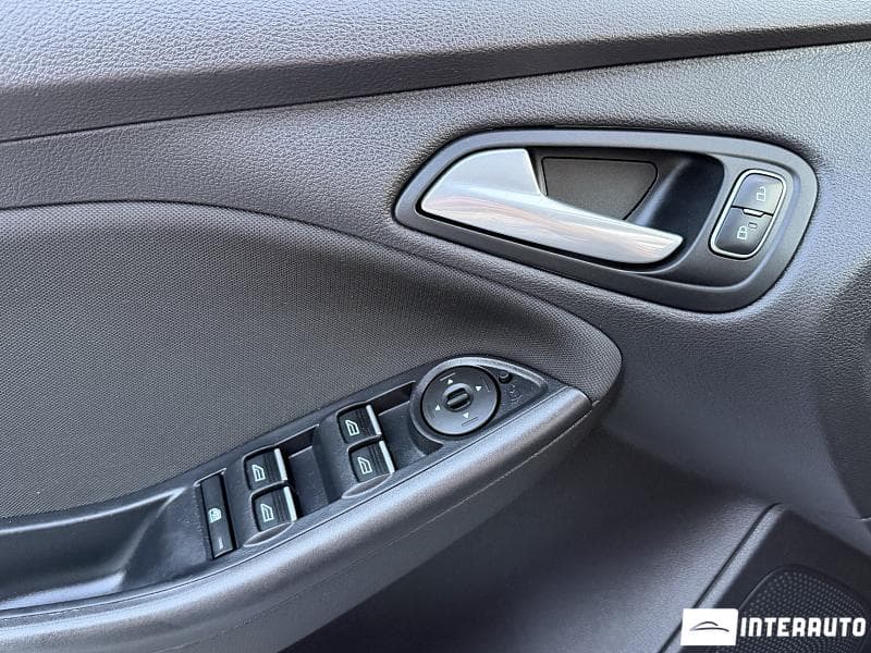 2015 Ford Focus — Miniatură 6