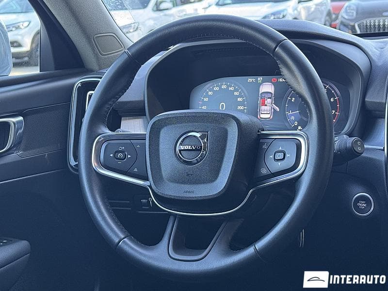 2020 Volvo XC 40 — Miniatură 8