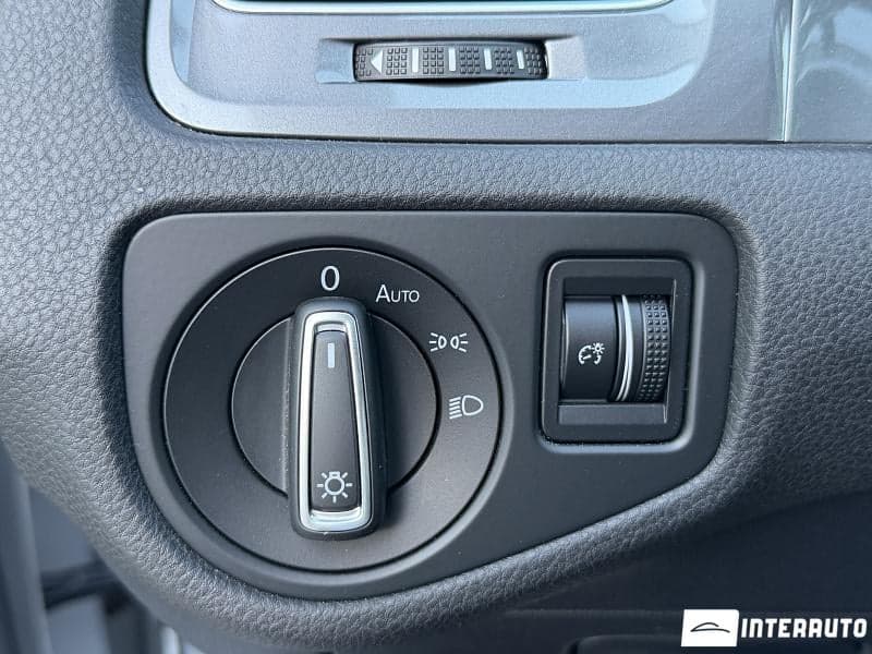 2016 Volkswagen e-Golf — Miniatură 9