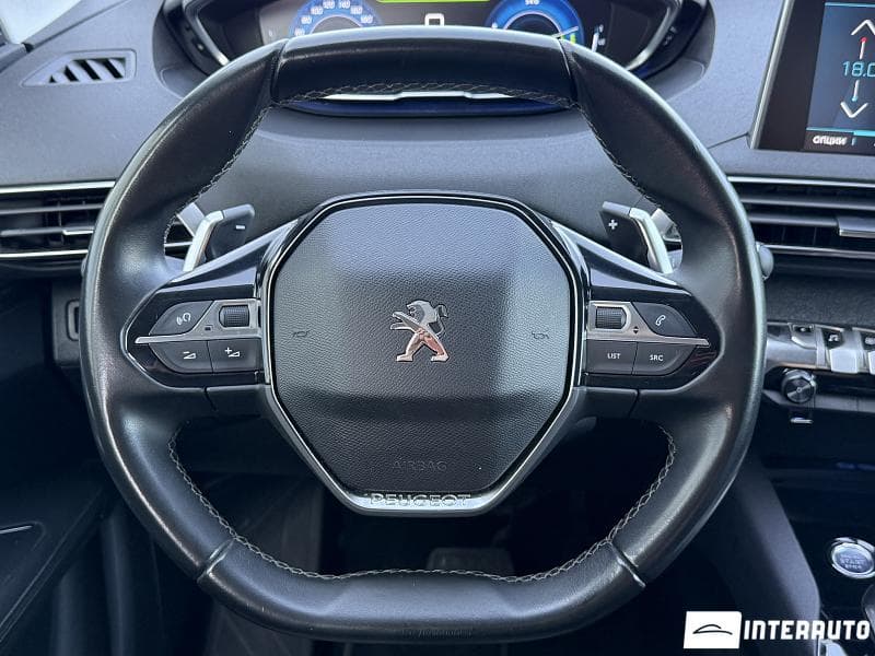 2020 Peugeot 3008 — Miniatură 12