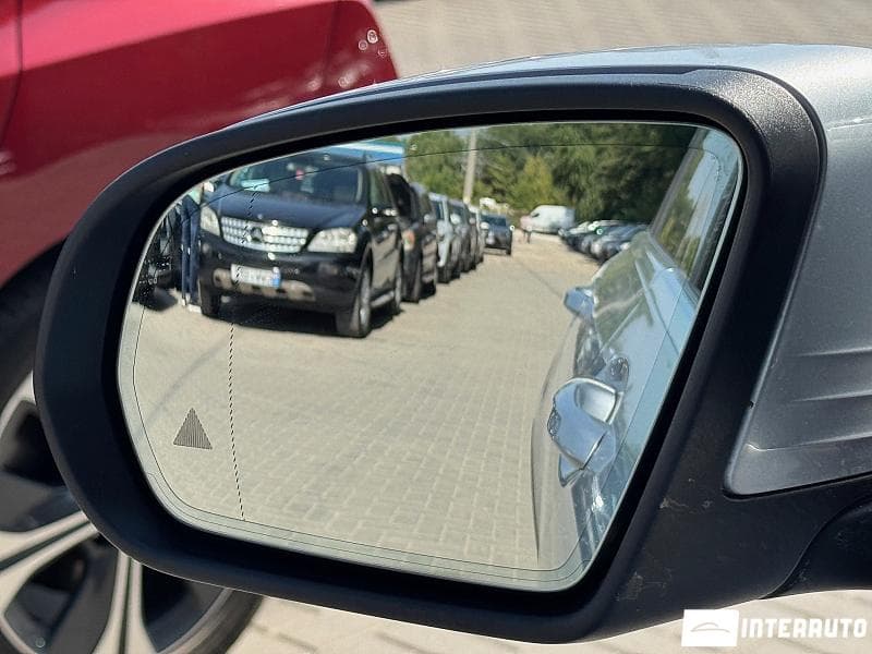 2020 Mercedes GLC 300de — Miniatură 5
