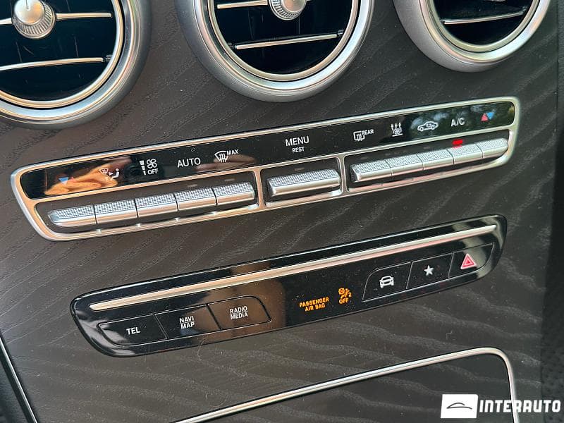2020 Mercedes GLC 300de — Miniatură 15