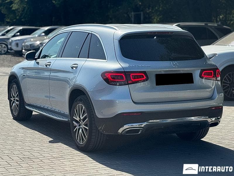 2020 Mercedes GLC 300de — Miniatură 4
