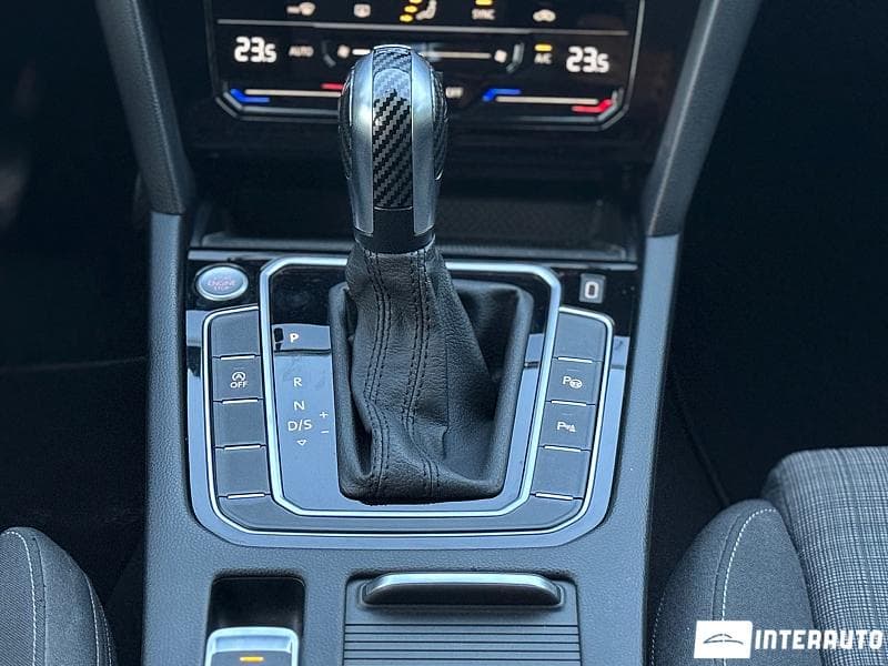 2021 Volkswagen Passat — Miniatură 13