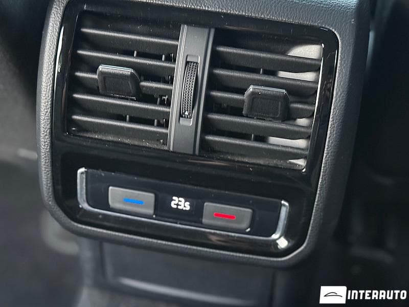 2021 Volkswagen Passat — Miniatură 16