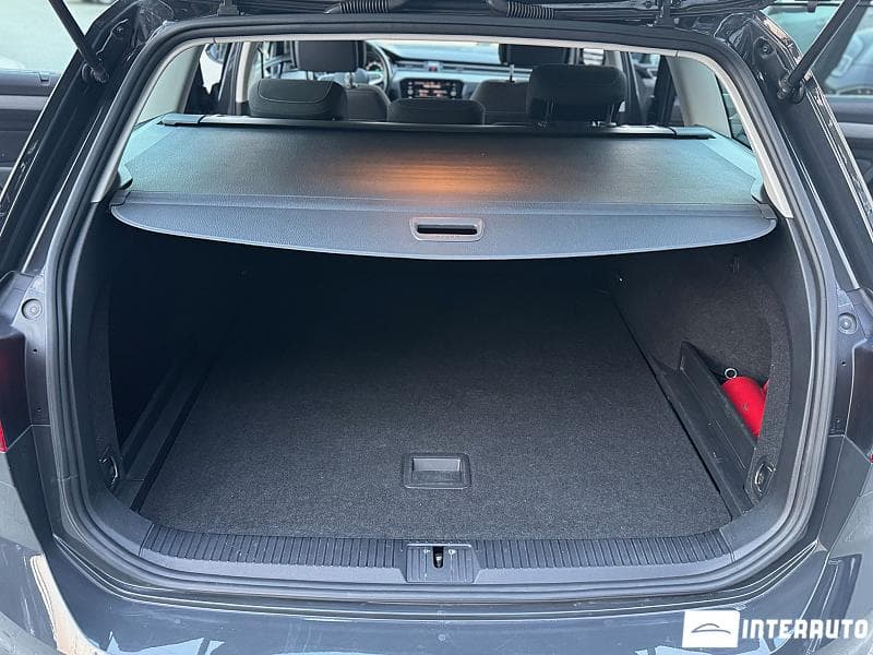 2021 Volkswagen Passat — Miniatură 18