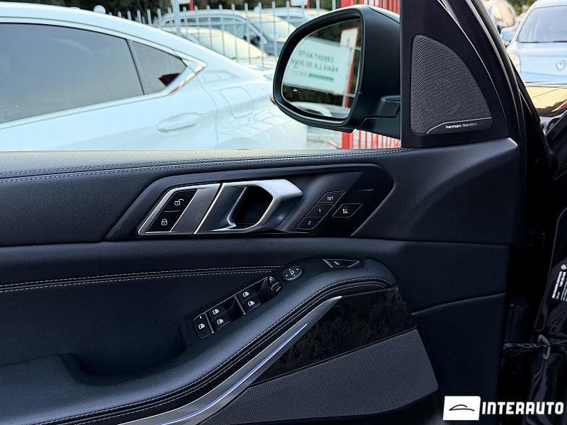 2023 BMW X5 4.0i — Miniatură 16