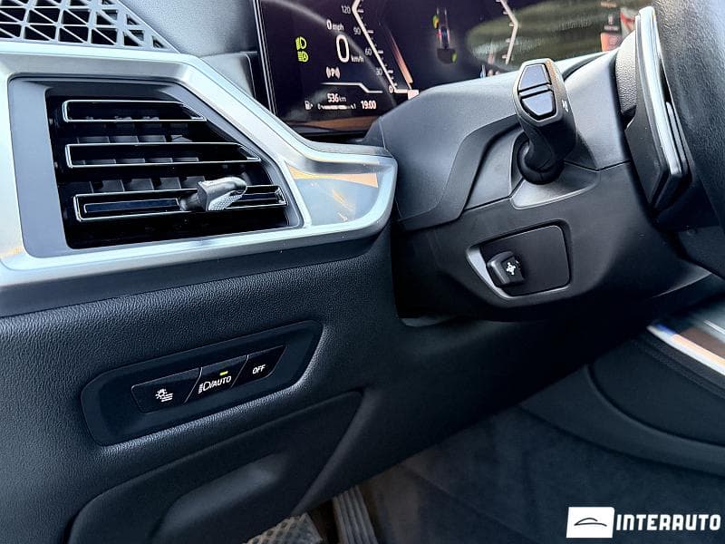 2023 BMW X5 4.0i — Miniatură 18
