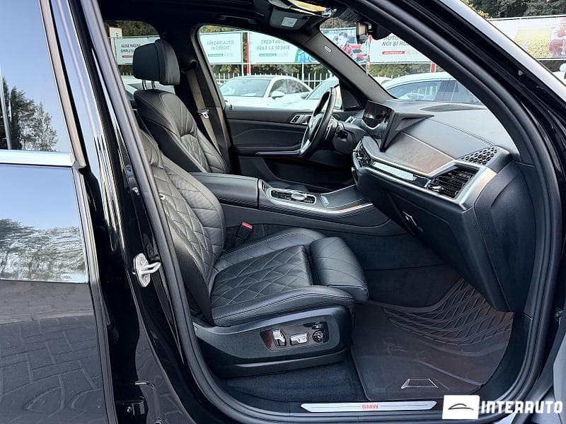 2023 BMW X5 4.0i — Miniatură 5
