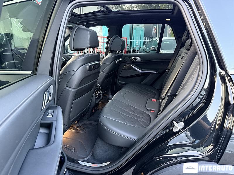 2023 BMW X5 4.0i — Miniatură 23