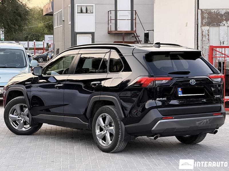 Toyota Rav-4 2021 — Миниатюра 4