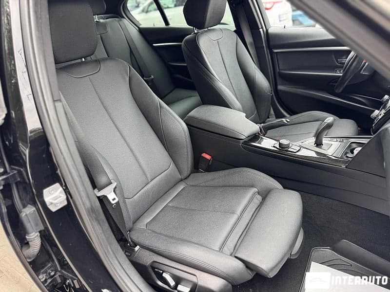 2017 BMW 330E — Miniatură 15