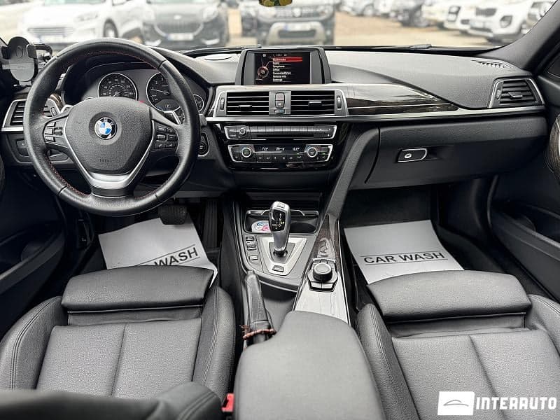 2017 BMW 330E — Miniatură 11
