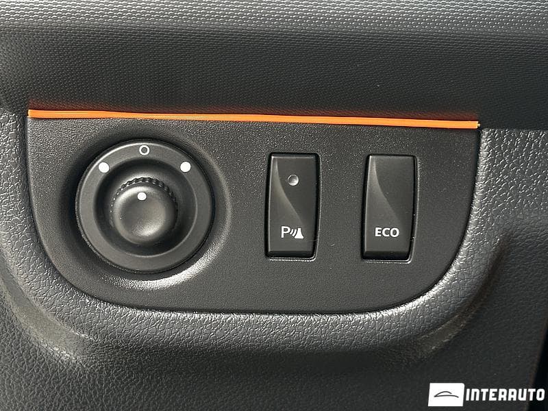 2017 Dacia Sandero Stepway — Miniatură 16