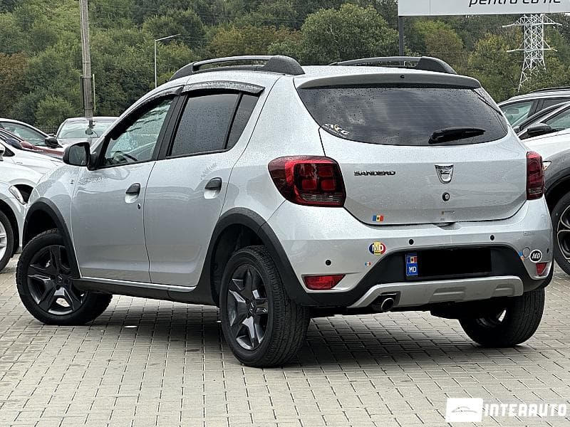 2017 Dacia Sandero Stepway — Miniatură 4
