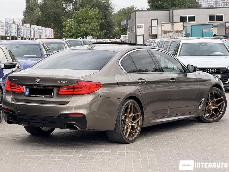 2017 BMW 540 — Miniatură 2