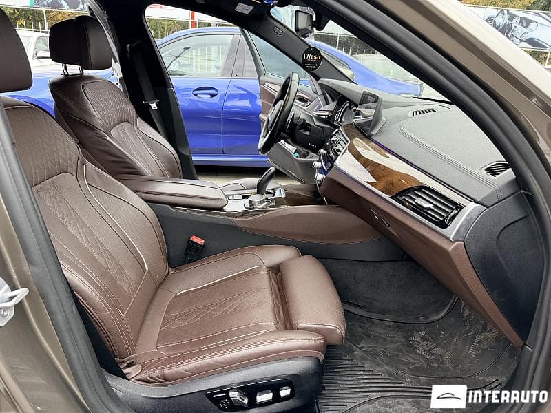 2017 BMW 540 — Miniatură 8