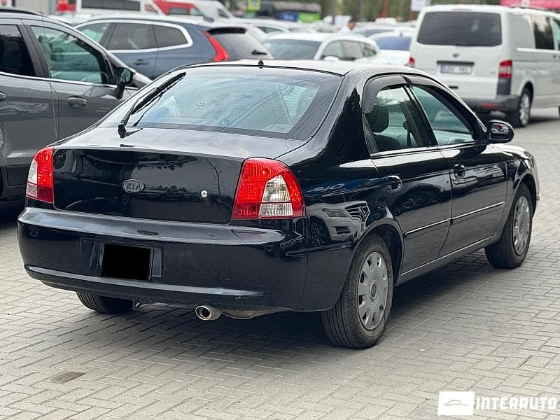 2004 Kia Spectra — Miniatură 2