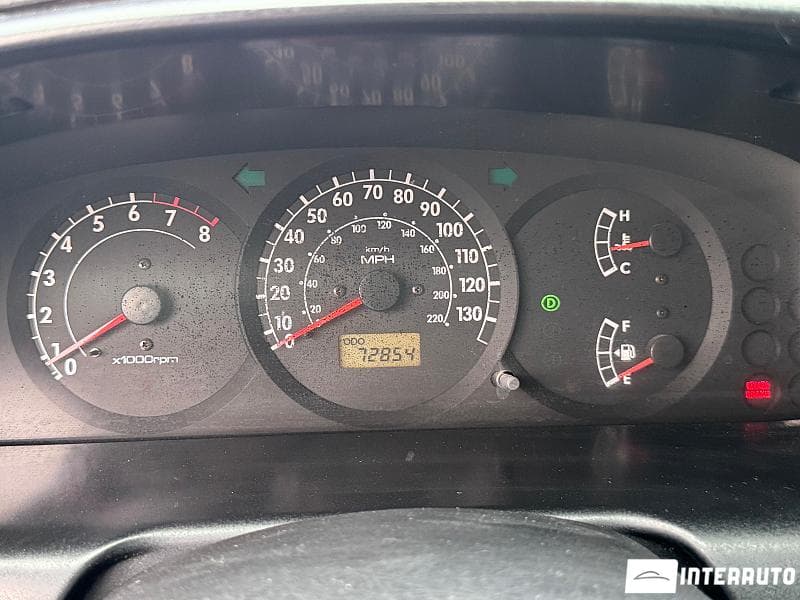 2004 Kia Spectra — Miniatură 9