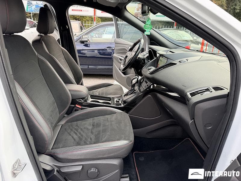 2017 Ford Kuga — Miniatură 7