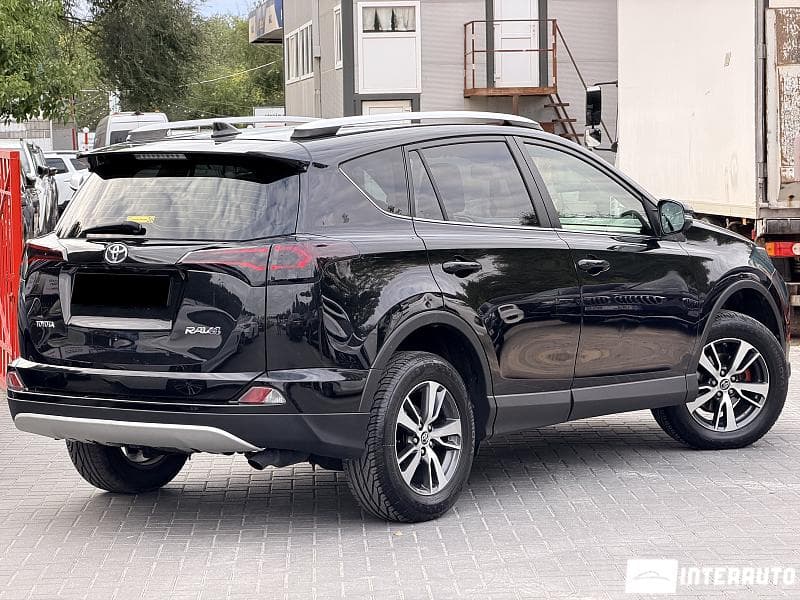 2016 Toyota Rav-4 — Miniatură 4