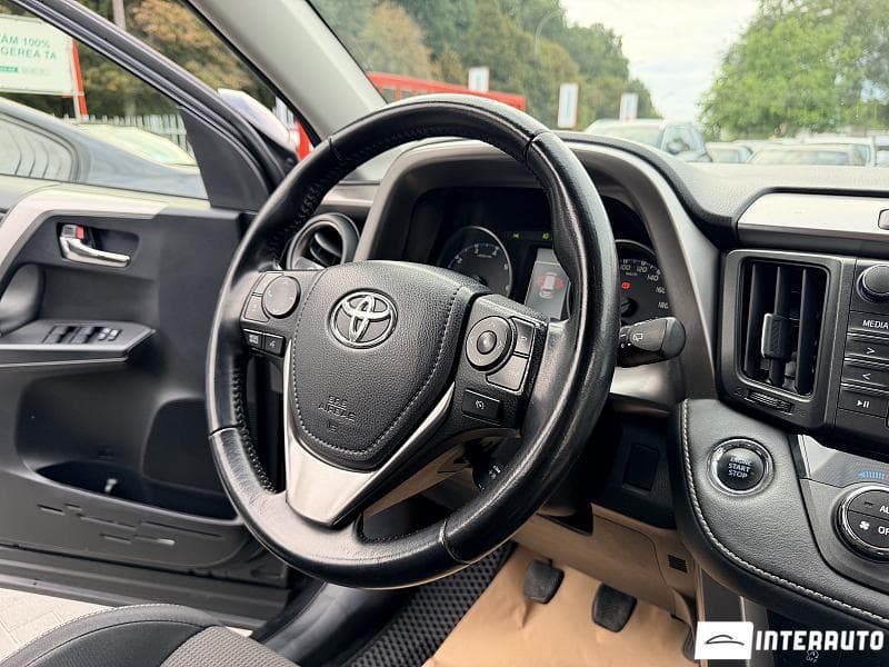 2016 Toyota Rav-4 — Miniatură 11