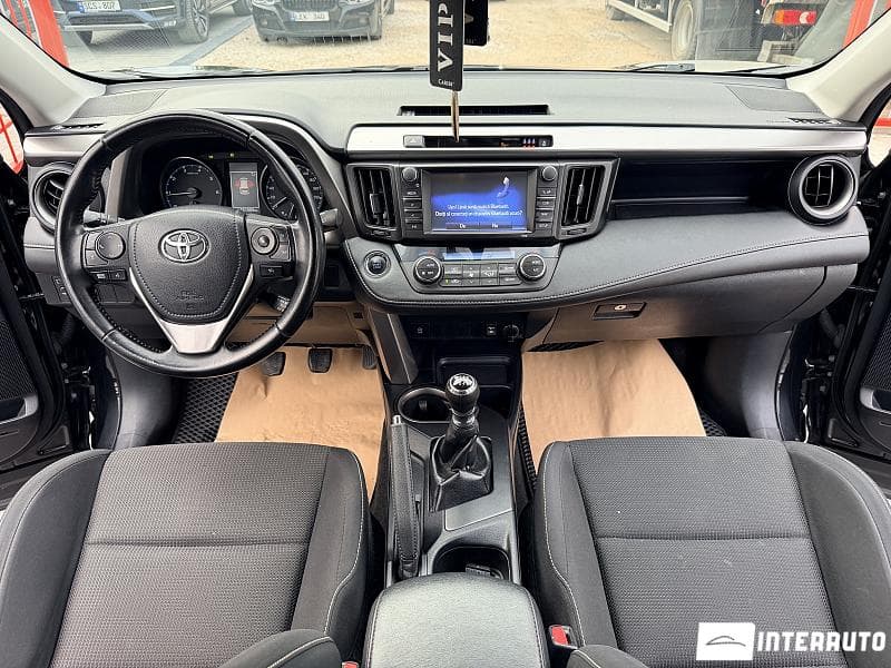 2016 Toyota Rav-4 — Miniatură 9
