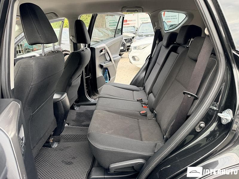 2016 Toyota Rav-4 — Miniatură 7