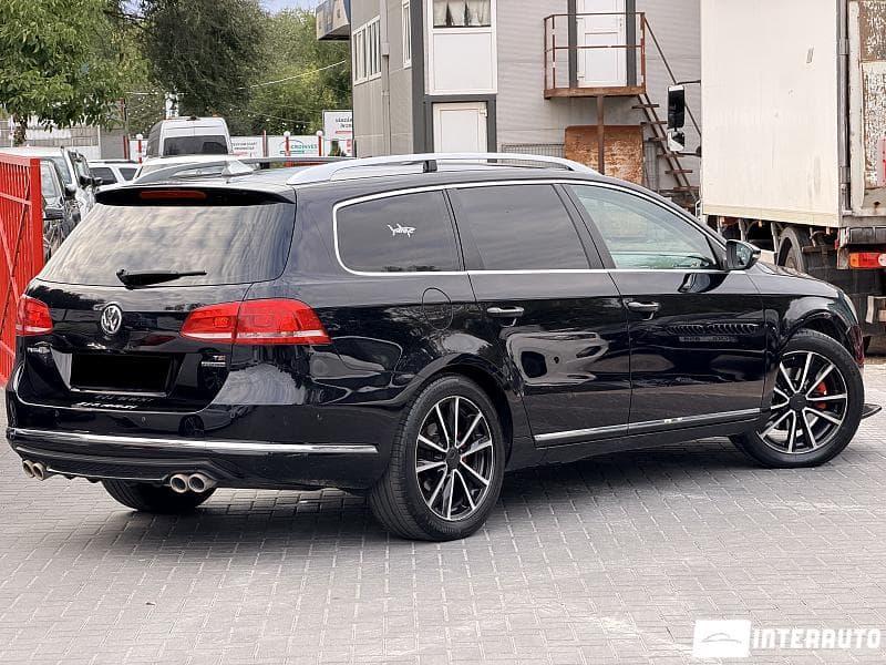2011 Volkswagen Passat — Miniatură 4