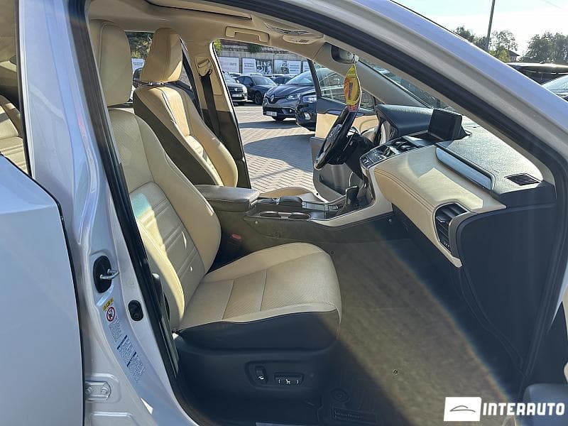 2018 Lexus NX 300H — Miniatură 15